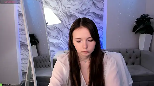 boozekirs_ (F teen) - play with nipples