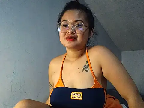 chillntalkmami (F young) - fingering self