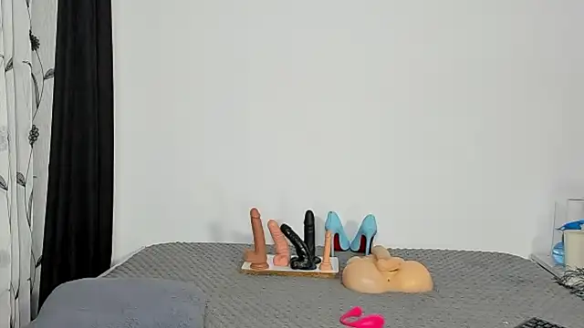 CREAMY_BUBBLEGUM webcam