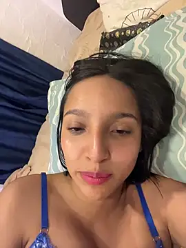 Webcam Model (Eve_Ritz)  is live.Free join now!