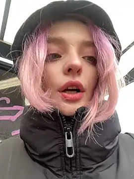 aka_blonde (F young) - Anal plug