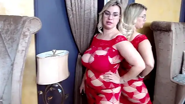 bustygizelle (F milf) - naked show play my pussy