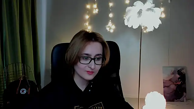 lixeluna - LixeLuna's free webcam - UK Sex Cams