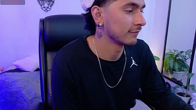 elian_savoy (M young) - show cock 😋💖