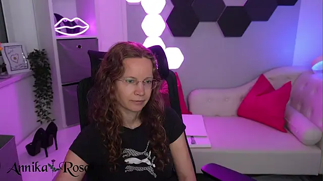 AnnikaRose webcam