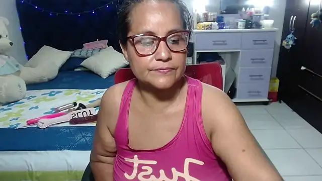 pervert_mommy_ - Pervert_mommy_'s free webcam