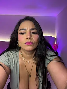 vicky_saidi (F milf) - Shake my boobs naked on your face