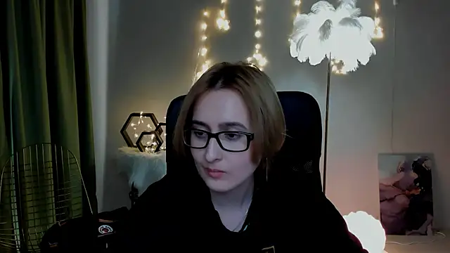 lixeluna - LixeLuna's free webcam - UK Sex Cams