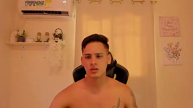 sexy_andres01 - Sexy_andres01's free webcam - UK Sex Cams