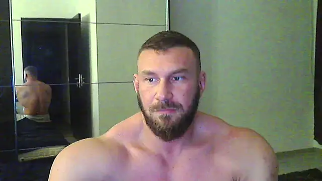 muscularkevin live sex cam