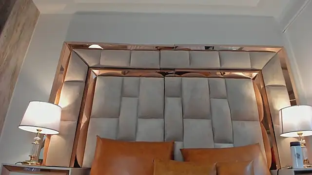 valentinabreats - ValentinaBreats's free webcam - UK Sex Cams