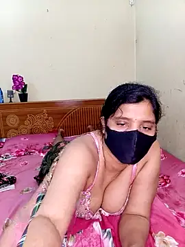 Webcam Model (Rose-luckey)  is live.Free join now!