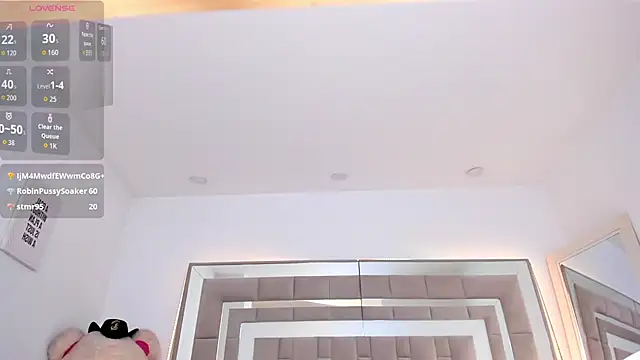 nicolle_foxy (F young) - riding torso in bed