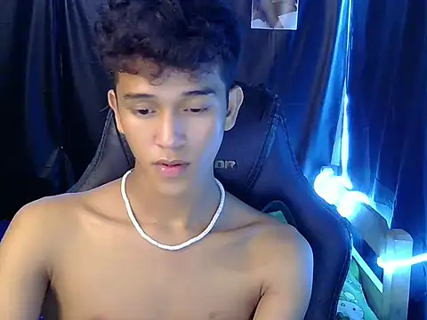 hugekenbigcock (M twink) - cum with me