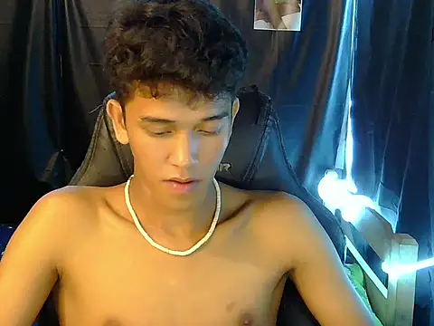 hugekenbigcock webcam