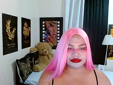 tsbrianahugecock - TSbrianaHugeCock's free webcam - UK Sex Cams