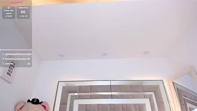 nicolle_foxy - Nicolle_foxy's free webcam - UK Sex Cams