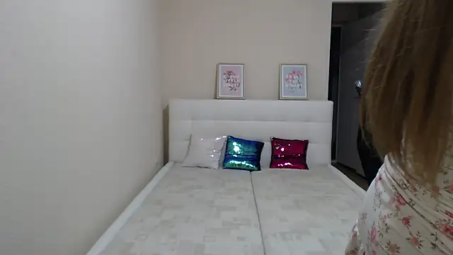 annasweet18 - AnnaSweet18's free webcam - UK Sex Cams