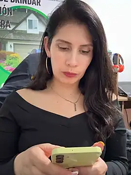 Alysson-- Live Webcam on Stripchat