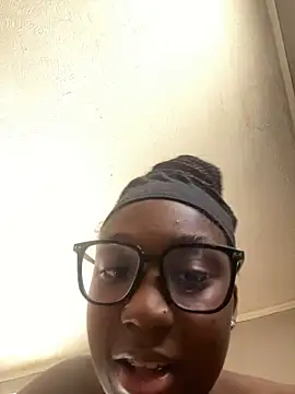 HennessyBaby21 webcam