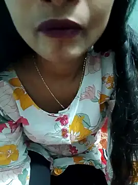 Webcam Model (A-L-I-M-A)  is live.Free join now!