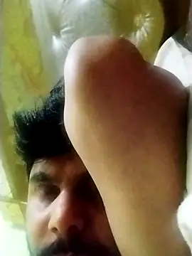 playboy_139 (M young) - Buy a laptop