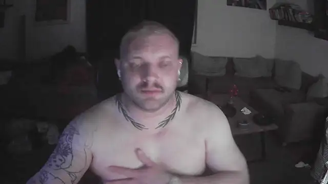 tiltusmaximusv (M young) - take pants off hehe