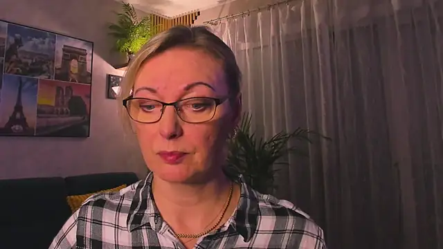 vanessa_chat - Vanessa_chat's free webcam - UK Sex Cams