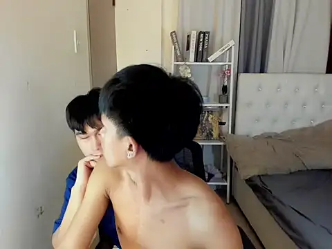 davincihugecock live sex cam