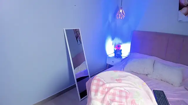 ela_petit - Ela_petit's free webcam - UK Sex Cams