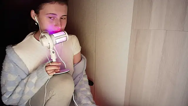 kristinascott - KristinaScott's free webcam - UK Sex Cams