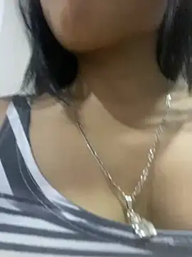 rosa_25x - Rosa_25x's free webcam - UK Sex Cams