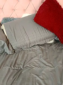 konnieruizz - KonnieRuizz's free webcam - UK Sex Cams