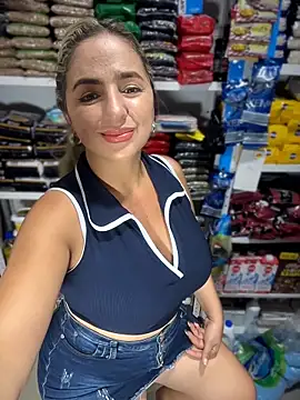 sammyqueenx21 (G milf) - spread ass oil