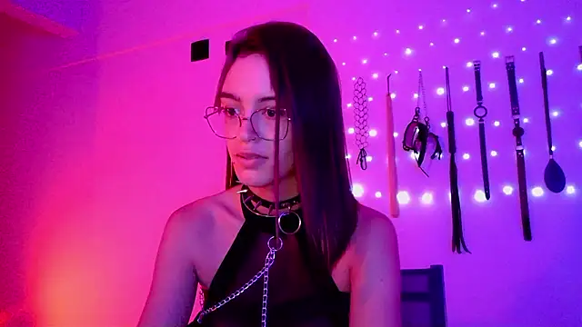 nina_kink - Nina_kink's free webcam - UK Sex Cams