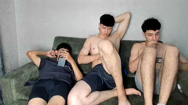 persy_sexxx18 (G twink) - kiss