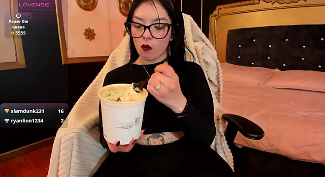 Nina_Lust webcam stripchat model stream image