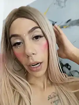 Darlyn_tenderhot__ webcam