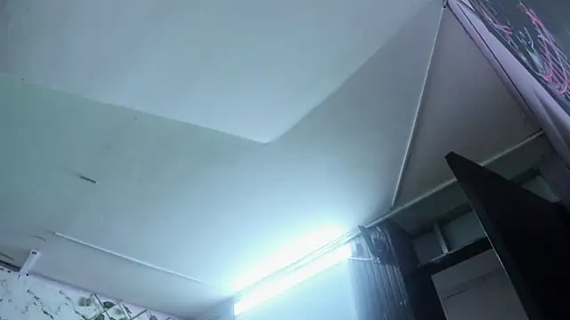 yaluz_naugthy - Yaluz_Naugthy's free webcam