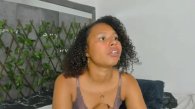 tatianasquirthot - Tatianasquirthot's free webcam - UK Sex Cams