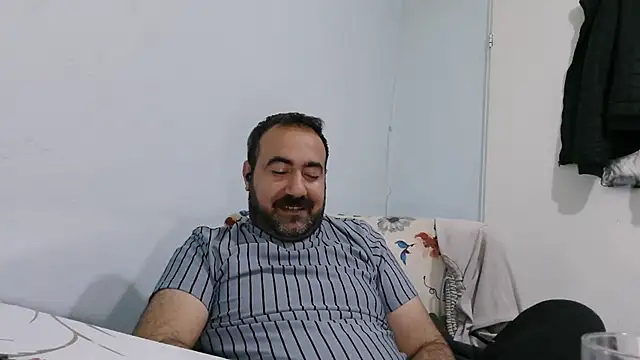 mio_jaks - Mio_jaks's free webcam - UK Sex Cams