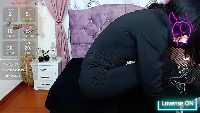 esmeralda-18 (F teen) - sexy dance