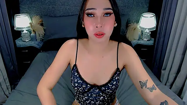 saphira_fucks - Saphira_fucks's free webcam