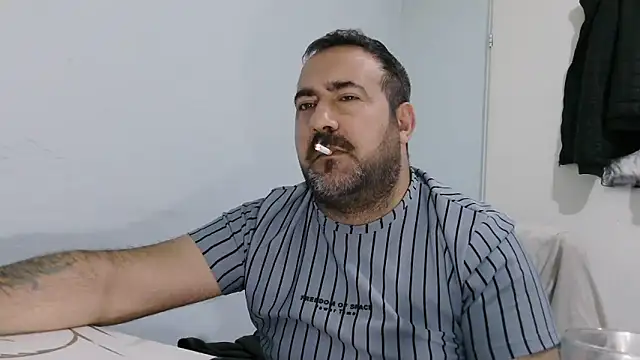 mio_jaks (Ask my age) - Does anyone want sperm? :wanker: