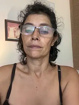 Webcam Model (MireyaTorresGu)  is live.Free join now!