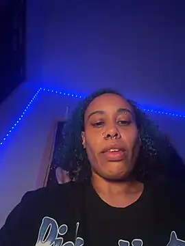 Webcam Model (Lunalovesyou8)  is live.Free join now!