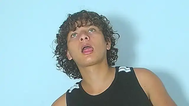 arielnoir6958 webcam