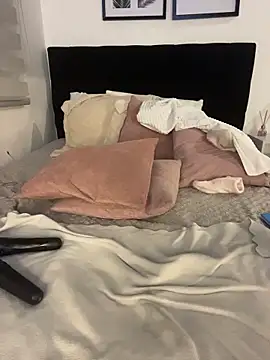 TweetiePieXXX webcam