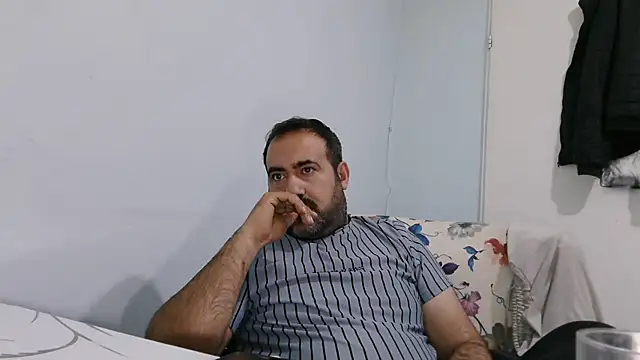 mio_jaks (Ask my age) - Does anyone want sperm? :wanker: