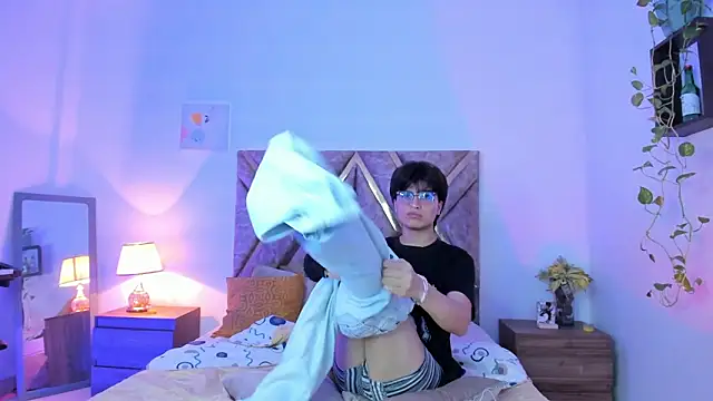 kai_blaz (M twink) - Take off clothes